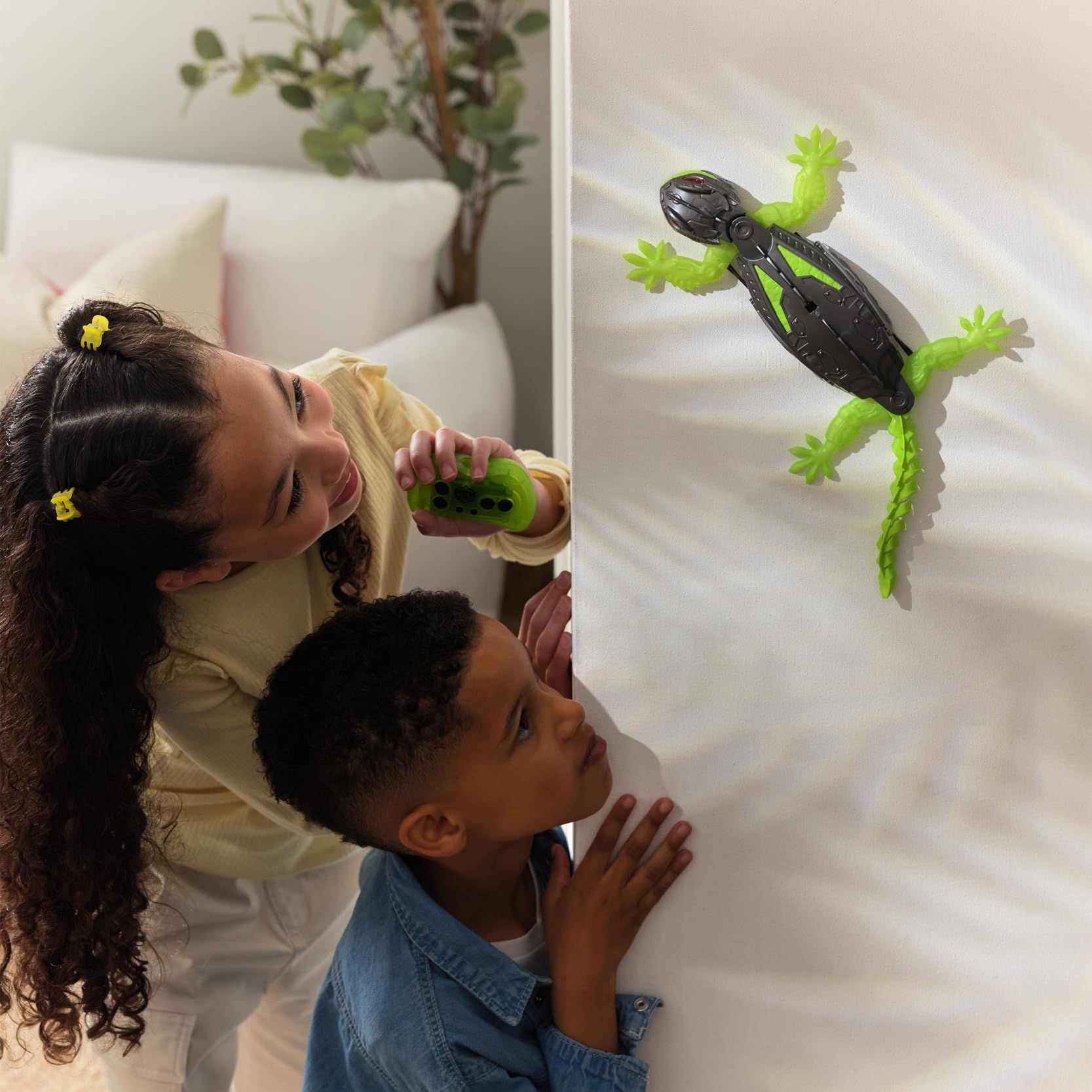 HEX BOTS Interactive Robot Toys, Nano Bots, BattleBots and Robotic Creatures for Kids Who Love Technology, STEM, Science and Hands-On Play